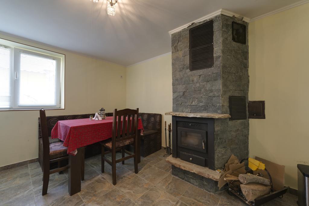 Marinovata Kashta Guest House Veliki Preslav Luaran gambar