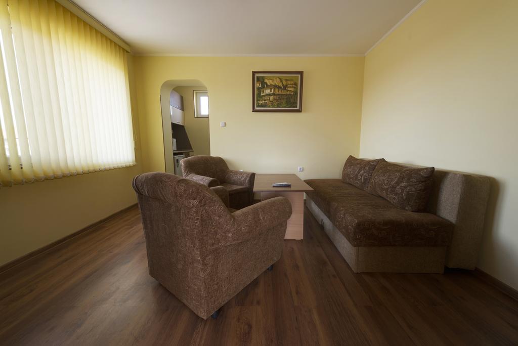 Marinovata Kashta Guest House Veliki Preslav Luaran gambar
