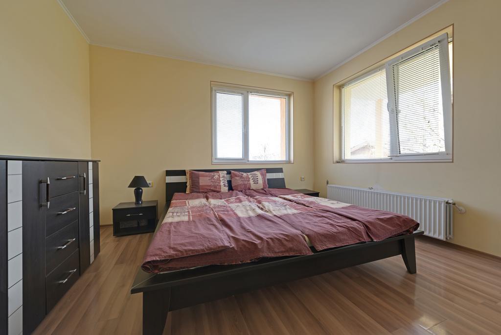 Marinovata Kashta Guest House Veliki Preslav Luaran gambar
